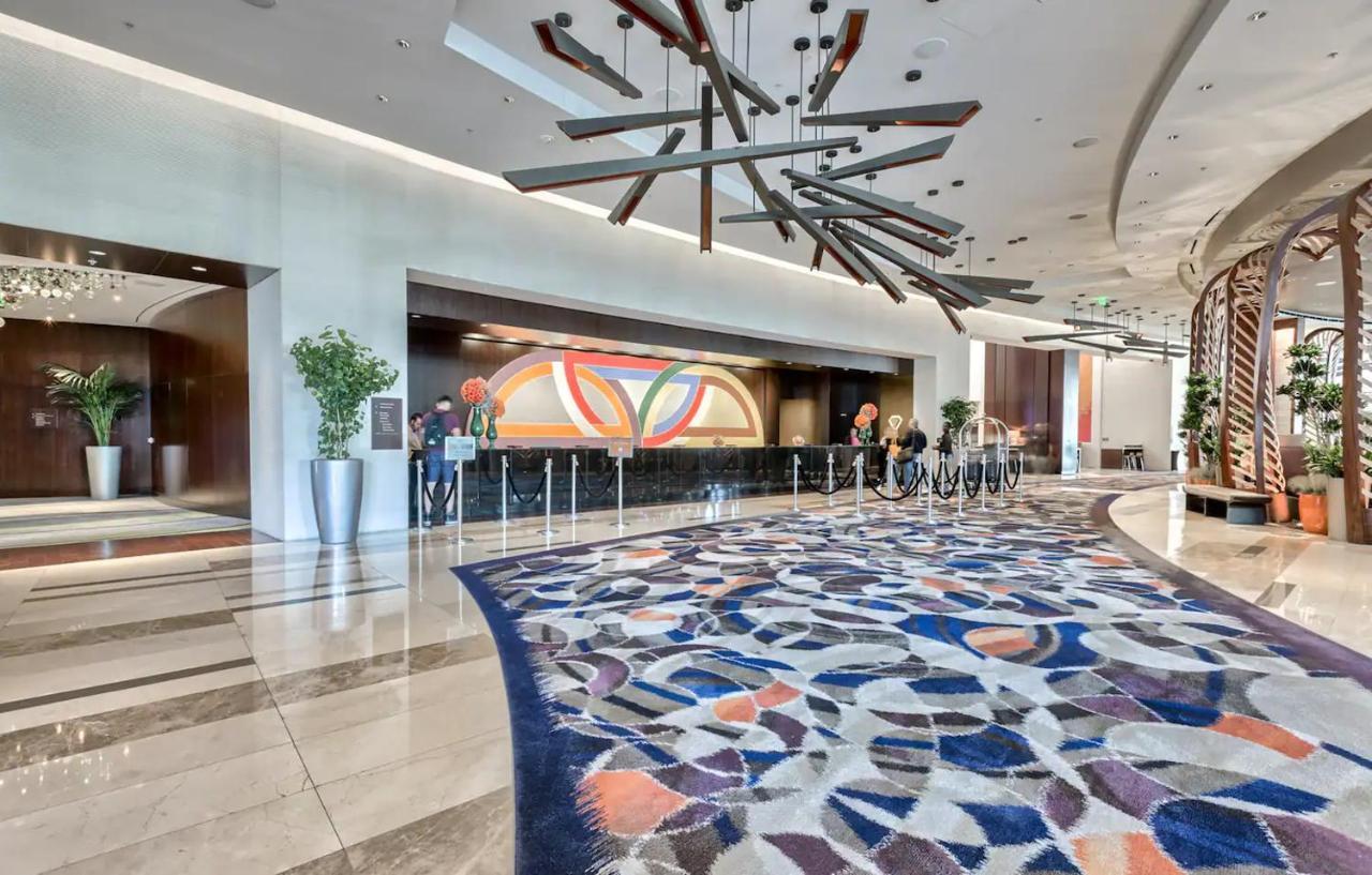 Gorgeous Suite Vdara 22Nd Flr - Pool View - Free Valet Лас Вегас Екстериор снимка