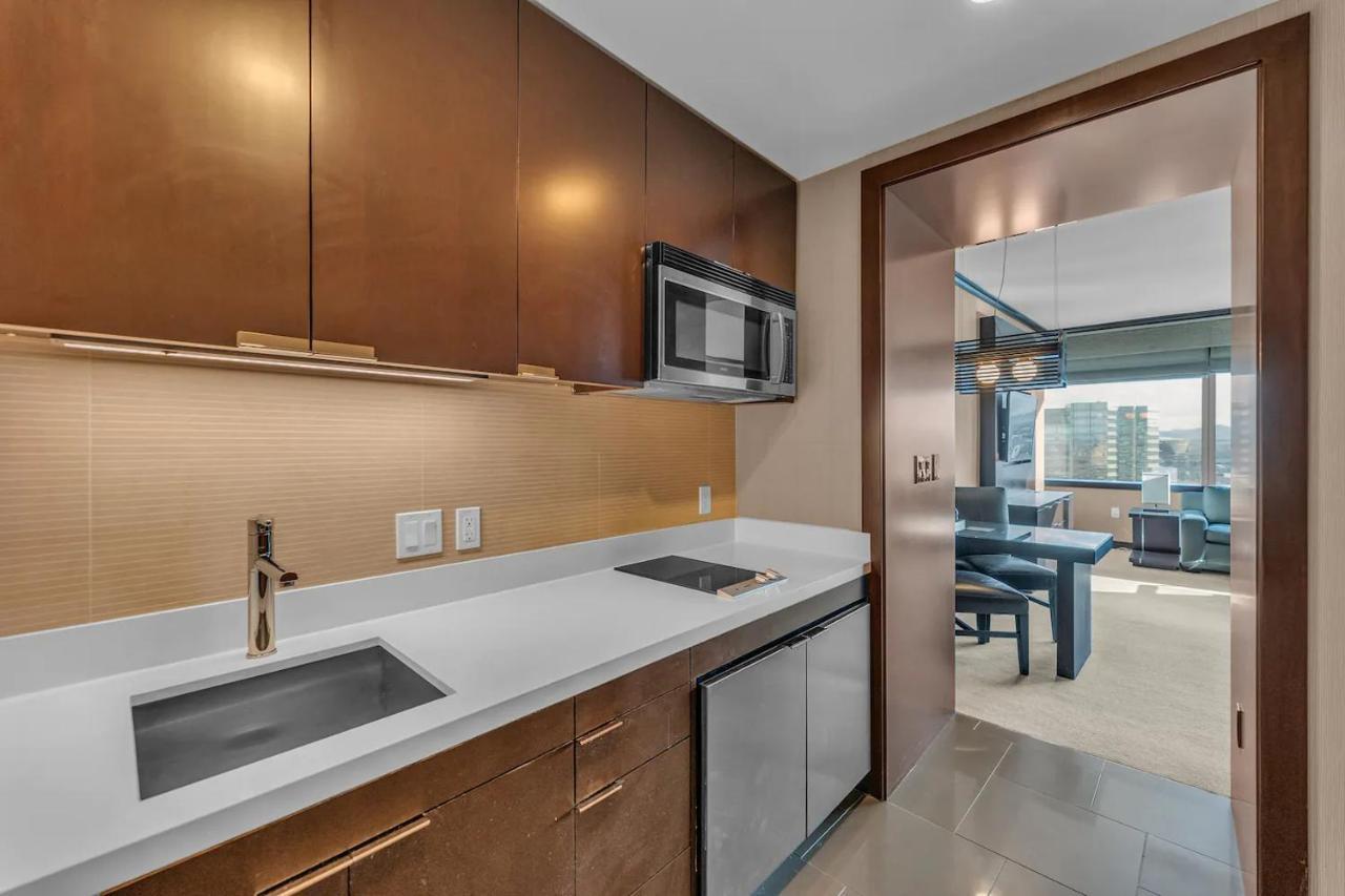 Gorgeous Suite Vdara 22Nd Flr - Pool View - Free Valet Лас Вегас Екстериор снимка